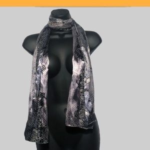 Vintage Silver/Black Snakeskin Print Scarf